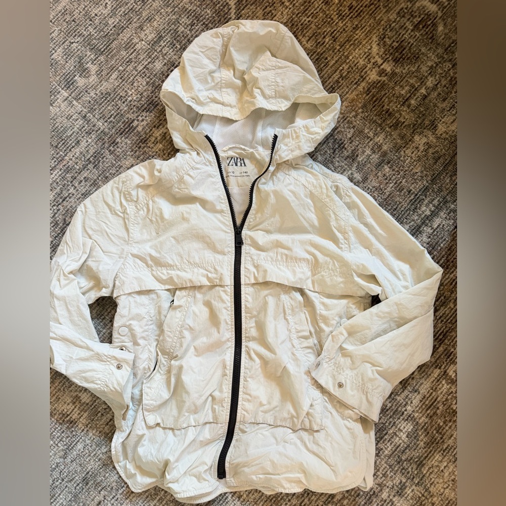 Zara White Hooded Windbreaker with Black Zip Trim